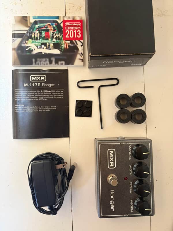 MXR M117R Flanger