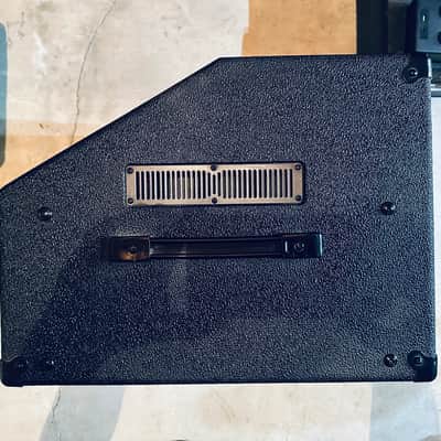 Ampeg BA-210v2 450-Watt 2x10" Bass Combo Black image 2
