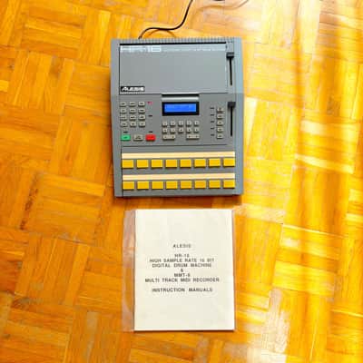 Alesis HR-16 High Sample Rate 16-Bit Drum Machine with original manual + original p.supply and blue led display! image 15