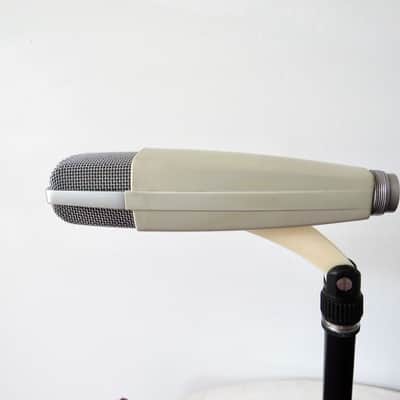Sennheiser/ Telefunken MD 421-2 Cardioid Dynamic Microphone image 3