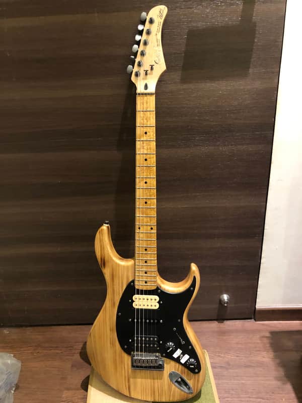 Cort Hiram Bullock Signature HBS-2 Guitar w/ Swamp Ash & Dimarzio