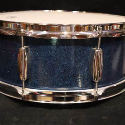 MIJ Blue Sparkle 8-Lug Snare image 4