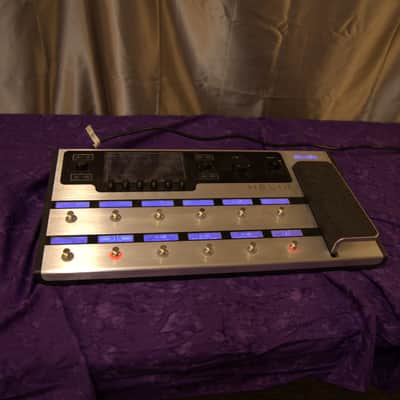 Line 6 Helix Floor Limited Edition 2023 - Platinum image 1
