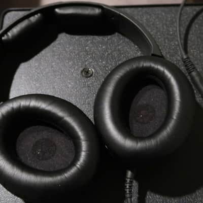 KRK KNS8400 Closed-Back On-Ear Studio Headphones 2010s - Black image 2