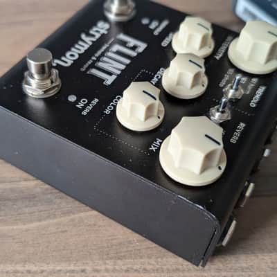 Strymon Flint Reverb and Tremolo V2 2022 - Present - Black image 8