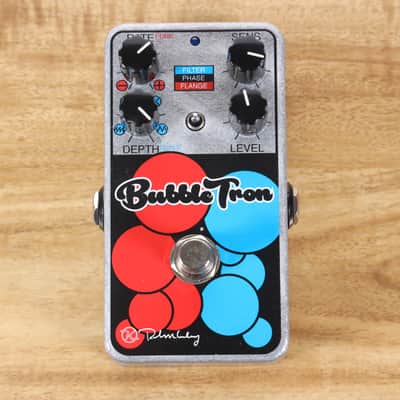Keeley Bubbletron Flanger / Phaser 2016 - Present - Silver / Blue / Red image 2
