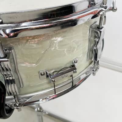 Vintage 1960s Ludwig Super Classic Snare Drum in White Marine Pearl image 4