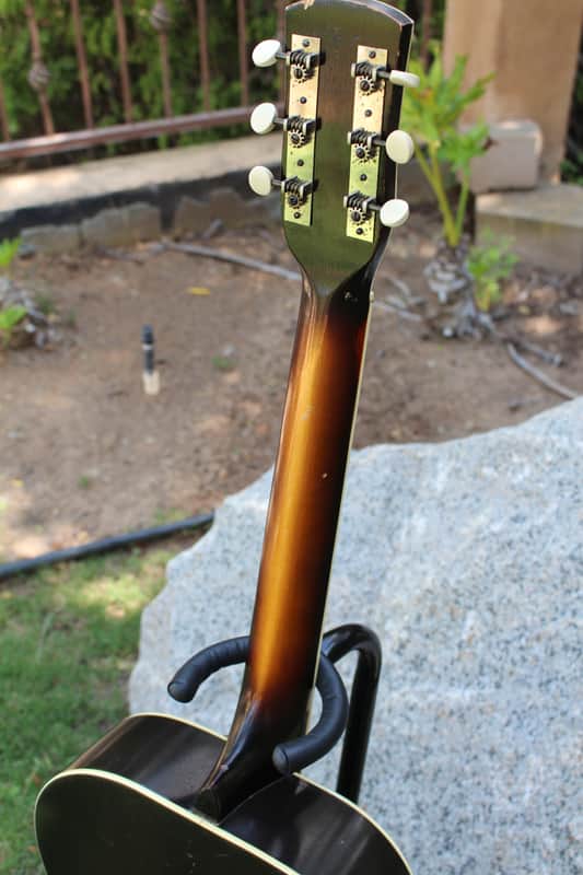 Beautiful Vintage 1930s-1940s Regal Acoustic Archtop Guitar Large