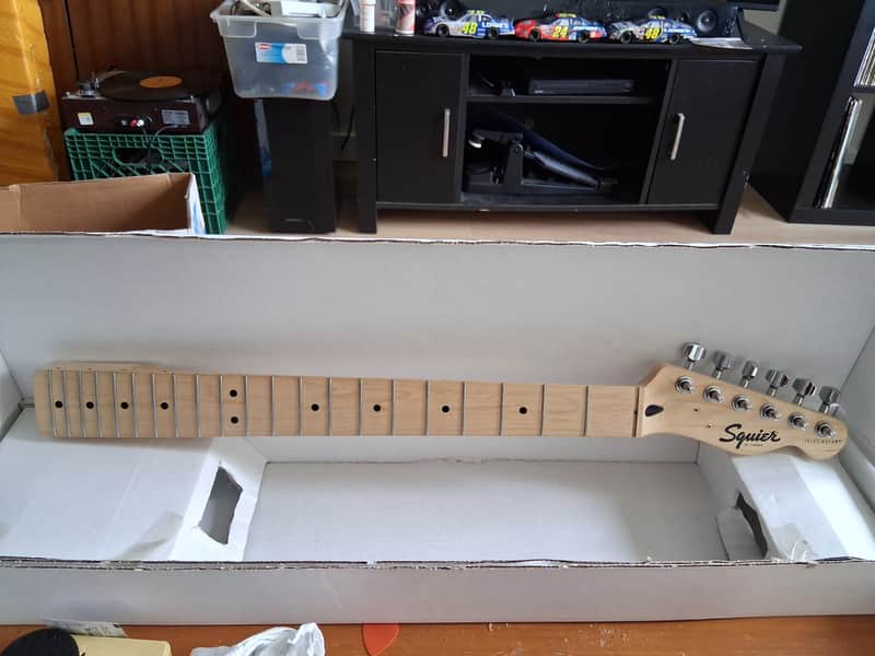 Squier Telecaster 2023 - Satin image 1