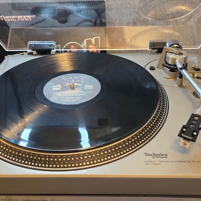 Technics SL-1300 Direct Drive Automatic Player System Turntable 1974 - 1978 - Silver image 21