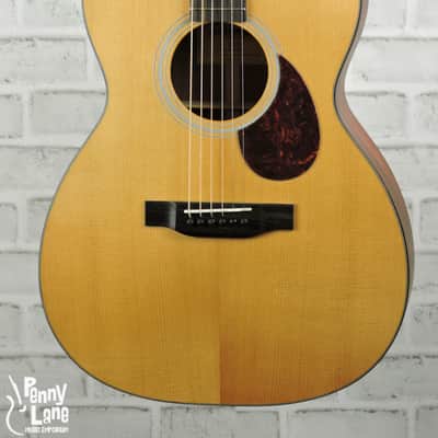 Eastman E1OM Solid Acoustic Orchestra Model Guitar with Gig Bag image 1
