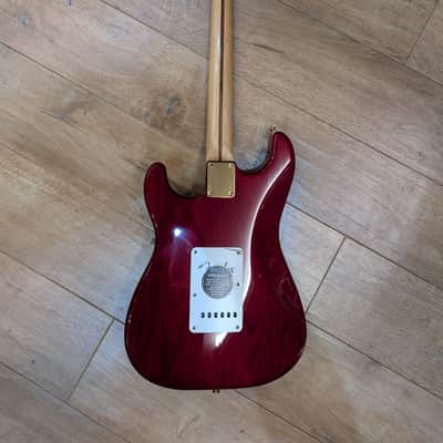 Fender Deluxe Super Stratocaster 2001 - Trans Crimson Red image 5