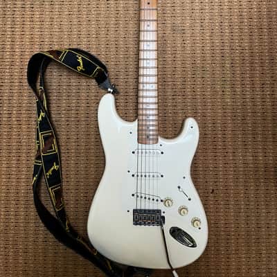 Fender Jimmie Vaughan Tex-Mex Signature Stratocaster 1996 - Present - Olympic White image 1