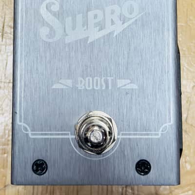 Supro 1303 Boost Effects Pedal w/box image 1