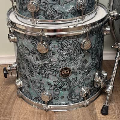 DW Collector's Series Drum Set - 10/12/15/22/14 Blue Abalone Finishply image 4