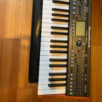Behringer DeepMind 6 37-Key 6-Voice Polyphonic Analog Synth 2017 - Present - Black - Boxed+Manual+Power image 2