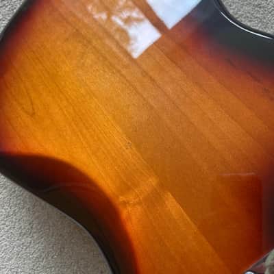 Fender Standard jazzmaster HH 2018 - Sunburst image 17