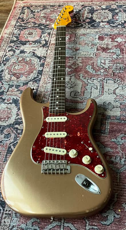 Fender Vintera Road Worn '60s Stratocaster 2020 - 2021 - Firemist Gold