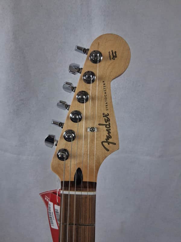 Fender Player Stratocaster with Pau Ferro Fretboard 2018 - 2024 - Black image 1
