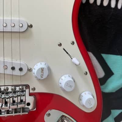 Squier Standard Stratocaster with Maple Fretboard 2001 - 2018 - Candy Apple Red image 12