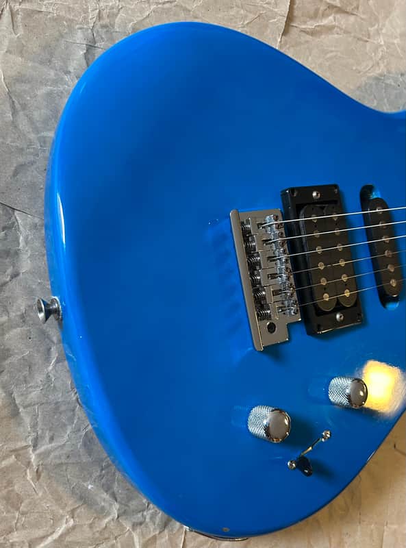 Washburn G-Junior G-JRV late-80s - Blue MIK 25.4scale Small bodied