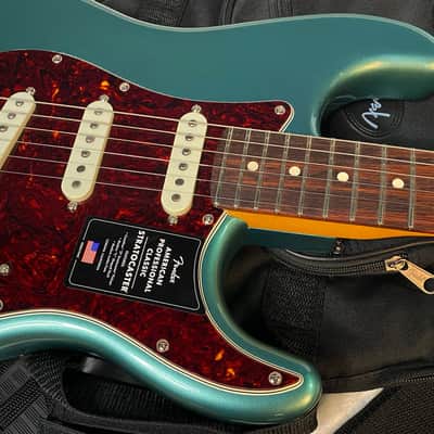 NEW ! Fender  American Professional Classic Stratocaster - Faded Sherwood Green Metallic - 7.5lbs - Authorized Dealer - G05772 image 2
