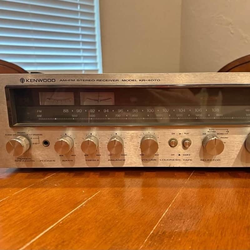 Kenwood KR-4070 AM-FM Stereo Receiver 1978 - 1981 - Silver image 1