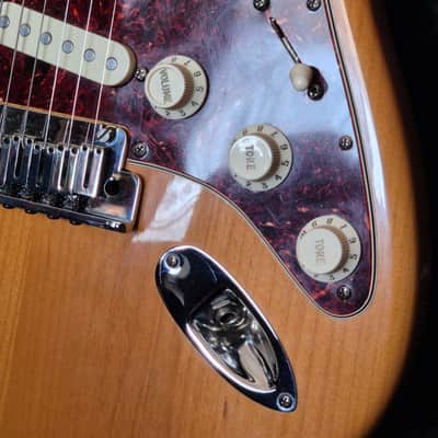 Fender American Deluxe Series Stratocaster 60th Anniversary  2006 - Amber ☆VIDEO☆ image 15