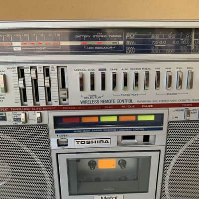 toshiba RT-S931 SILVER Boombox RadioRecorder Cassette Gettho Blaster Bombeat Player Classic image 4