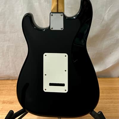 Fender Standard Stratocaster MIM Glossy Black 1995 image 18