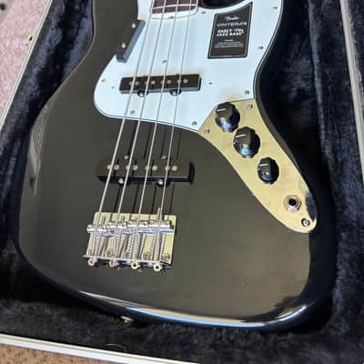 Fender Vintera III Early '70s Jazz Bass 2025 - Present - Black image 3