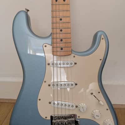 Fender Player Stratocaster with Maple Fretboard 2018 - 2024 - Tidepool image 2