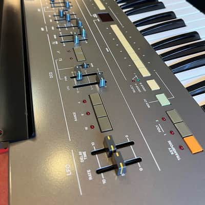 Roland HS-60 61-Key Programmable Polyphonic Synthesizer PRO SERVICED ! HP brand new ! image 8