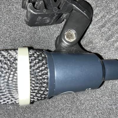 AKG D40 Cardioid Dynamic Instrument Mic 2010s - Black image 1