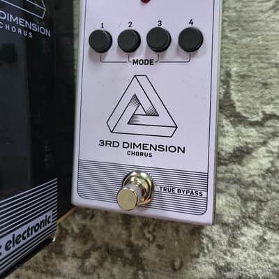 TC Electronic 3rd Dimension Chorus 2019 - Present - Purple image 2