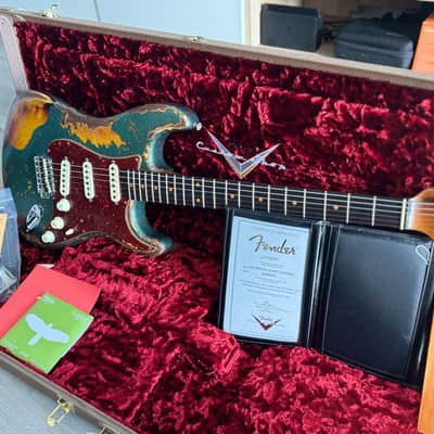 Fender Custom Shop Limited Roasted 1961 Stratocaster Super Heavy Relic - Aged Sherwood Green Metallic over 3 Color Sunburst image 4