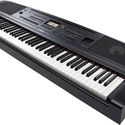 Yamaha DGX670 B - Black