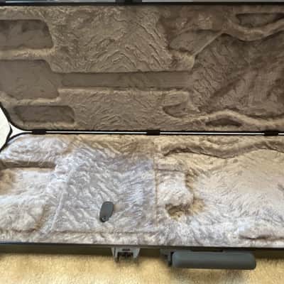 Fender 099-6102-306 Deluxe Molded Strat / Tele Case 2010s - Black image 3