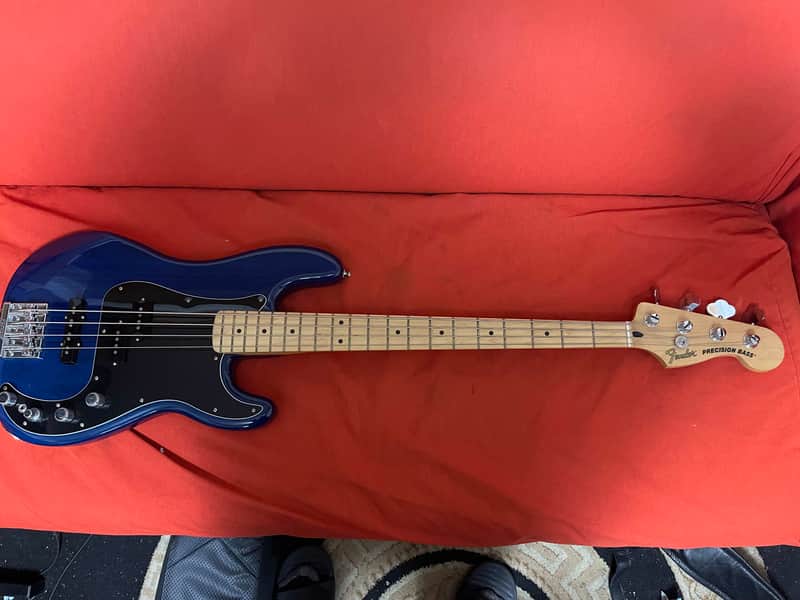 Fender Deluxe Active Precision Bass with Maple Fretboard 2020 - 2021 - Sapphire Blue Transparent image 1