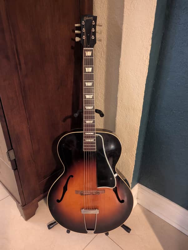 Gibson L-50 F-Hole 1947 - Sunburst image 1