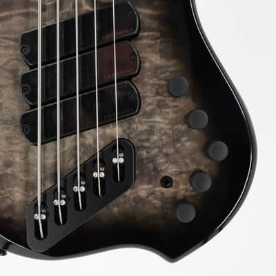 Dingwall Combustion 3X 5-String Multi-Scale Bass - 3-Pickup Quilt Top 2-Tone Blackburst w/Maple Fretboard image 3