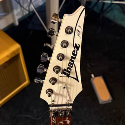 Ibanez JEMJR-WH Steve Vai Signature with Rosewood Fretboard 2015 - 2017 - White image 3