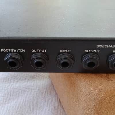 Rocktron 300G late 90s - black & red image 4