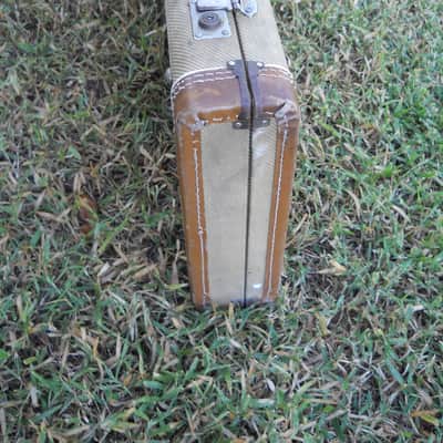 Vintage 1983 Roadworn Fender Tweed Reissue Guitar Case, Strat Tele, '52 '54 '56 '57 '59 '62 image 9