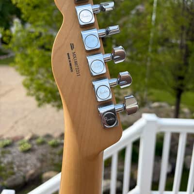 Fender Standard Telecaster 2018 - Artic White image 8