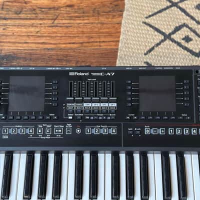 Roland E-A7 Expandable Arranger image 5