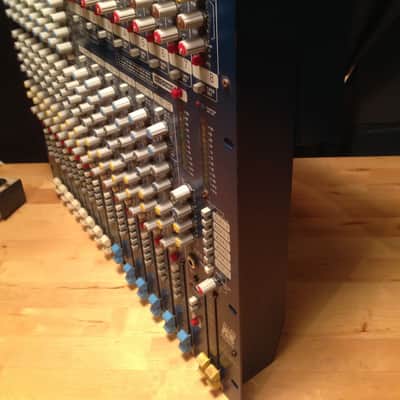 Allen & Heath Mix Wizard 20:8:2  Blue image 15