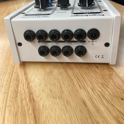 Warm Audio RingerBringer Ring Modulator Effects Pedal Regular Limited Edition White image 2