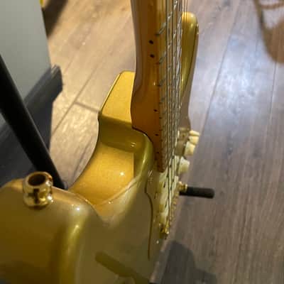Fender Stratocaster 50th Anniversary 2004 - Gold image 4