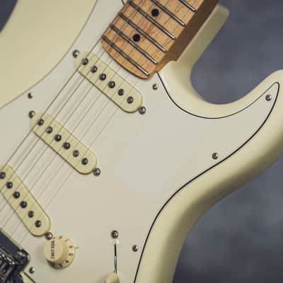 Fender Stratocaster American Professional Olympic White 2017 image 17